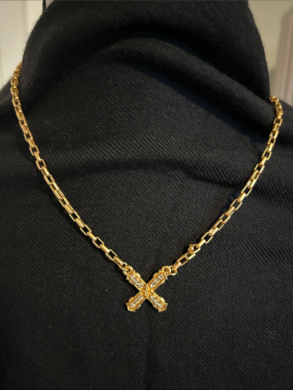 24/k Gold Plated Swarovski Crystal French Kiss Pendant Necklace by French Kande